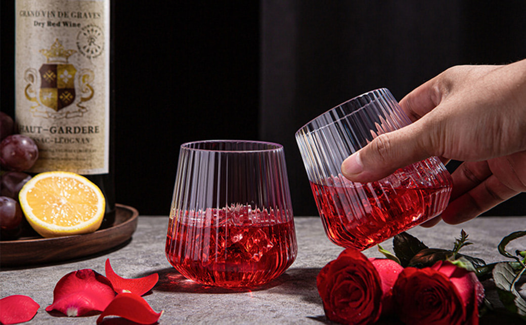 Plastic Origami Style Ridged Drinking Tumbler Plastic Origami Style Ridged Drinking Tumbler